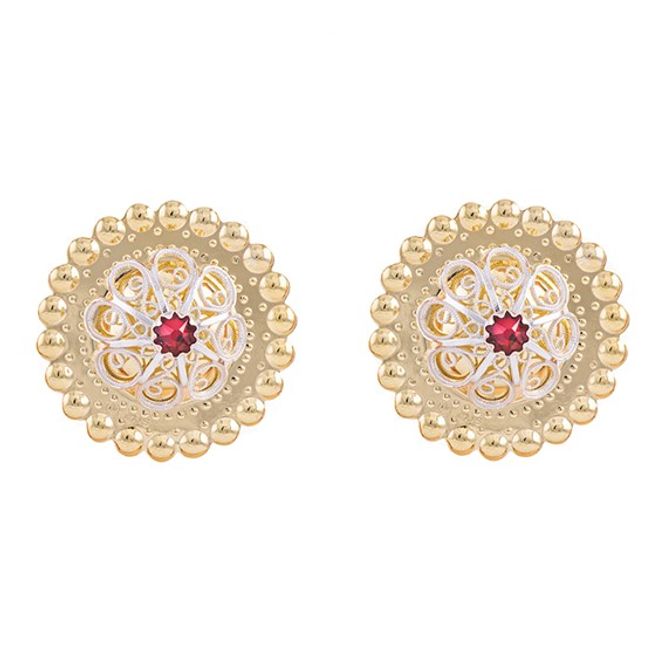 Hovedbilde Borer med filigran, forgylt med rød sten