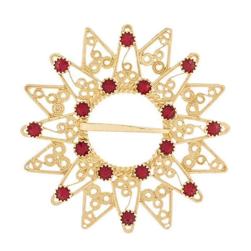 Sølje forgylt med røde stener