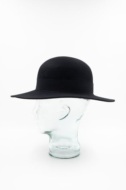 Hovedbilde Bunadshatt med rund pull