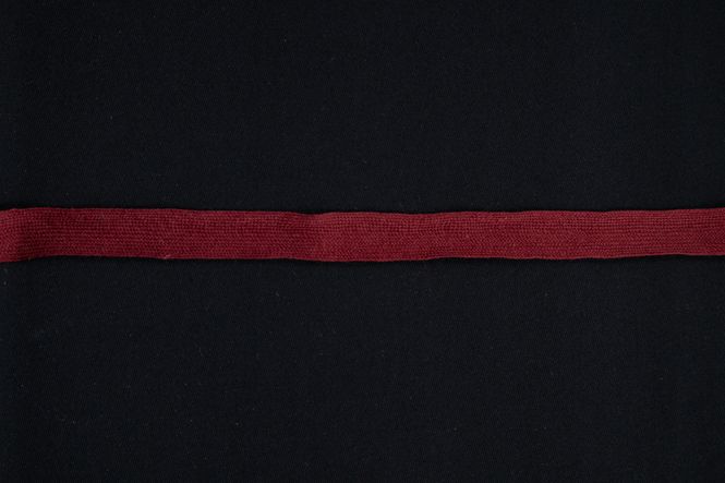 Hovedbilde Strikkebånd 583, 25 mm mørk rød